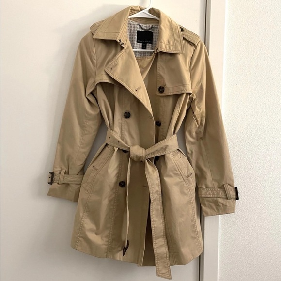 Banana Republic Trench Coat - Picture 1 of 1